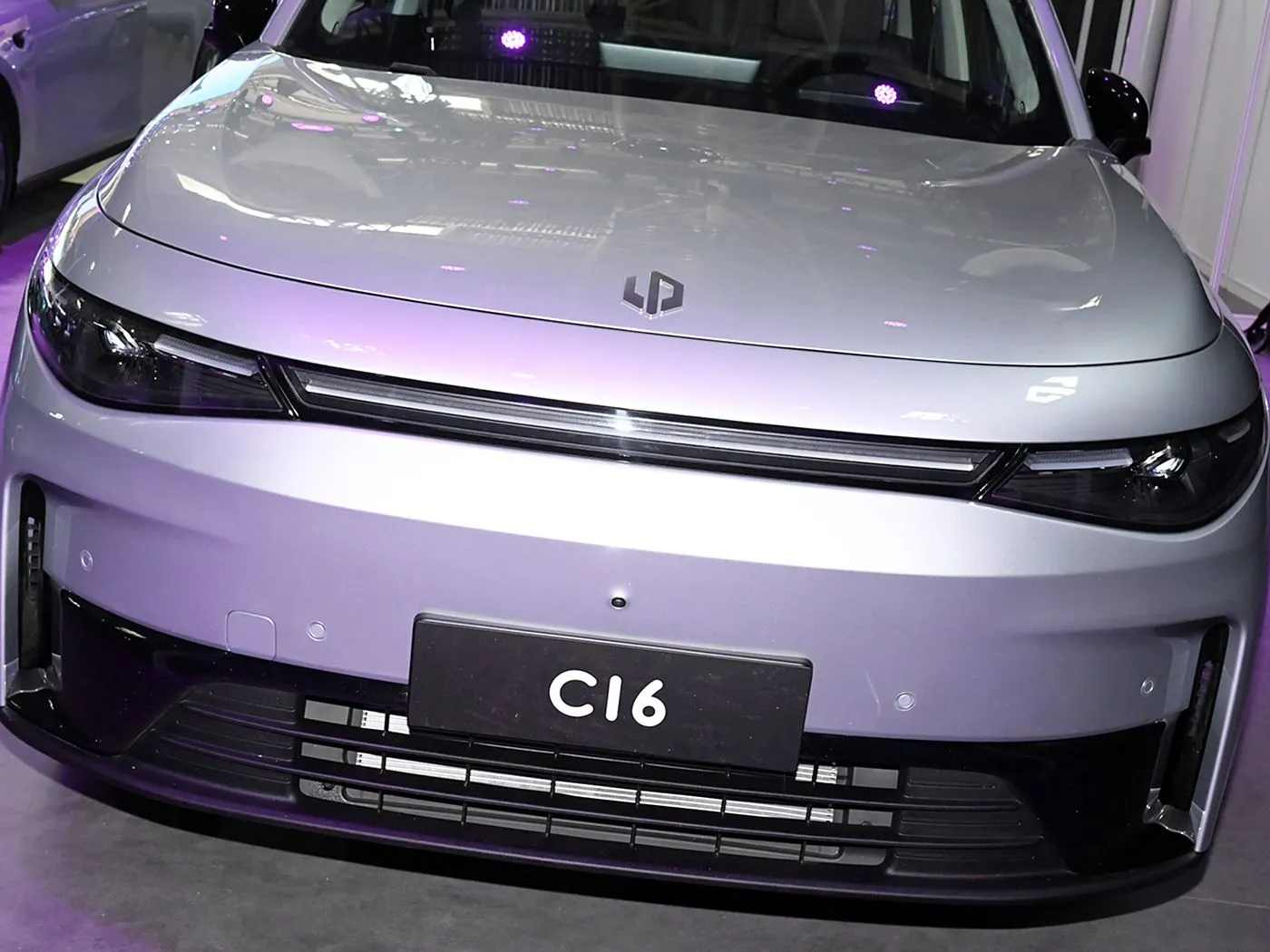 Leapmotor C16 EV SUV 6-vendësh me 5 dyer, Modaliteti i drejtimit 4WD Timoni majtas Elektrik & Karburant Hibrid Automatik me Energji të Re