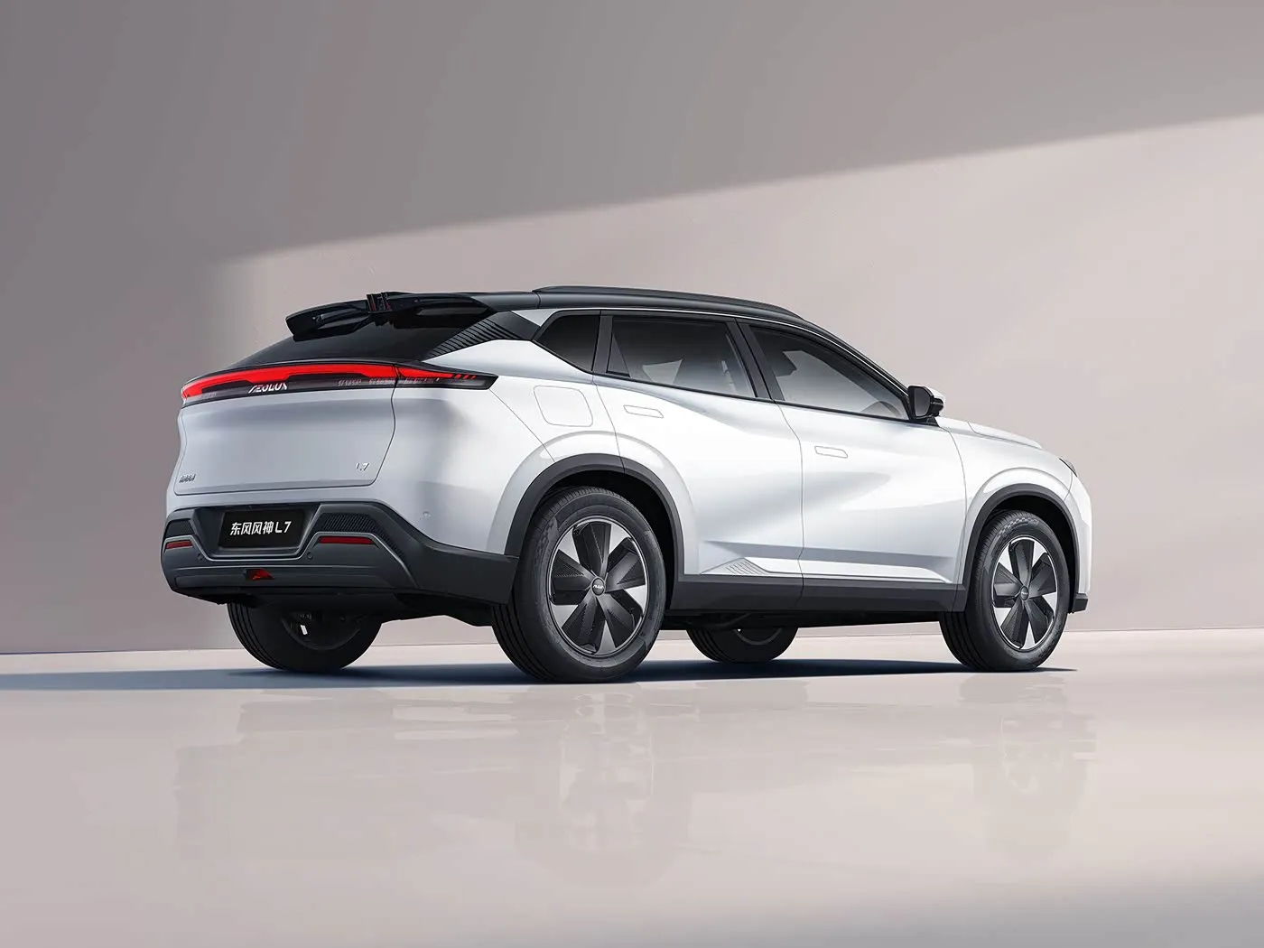 Dongfeng Aeolus L7: EV/PHEV SUV Premium me 5 vende me prekje sedilje lëkure Automjete me energji të re me rreze të gjatë