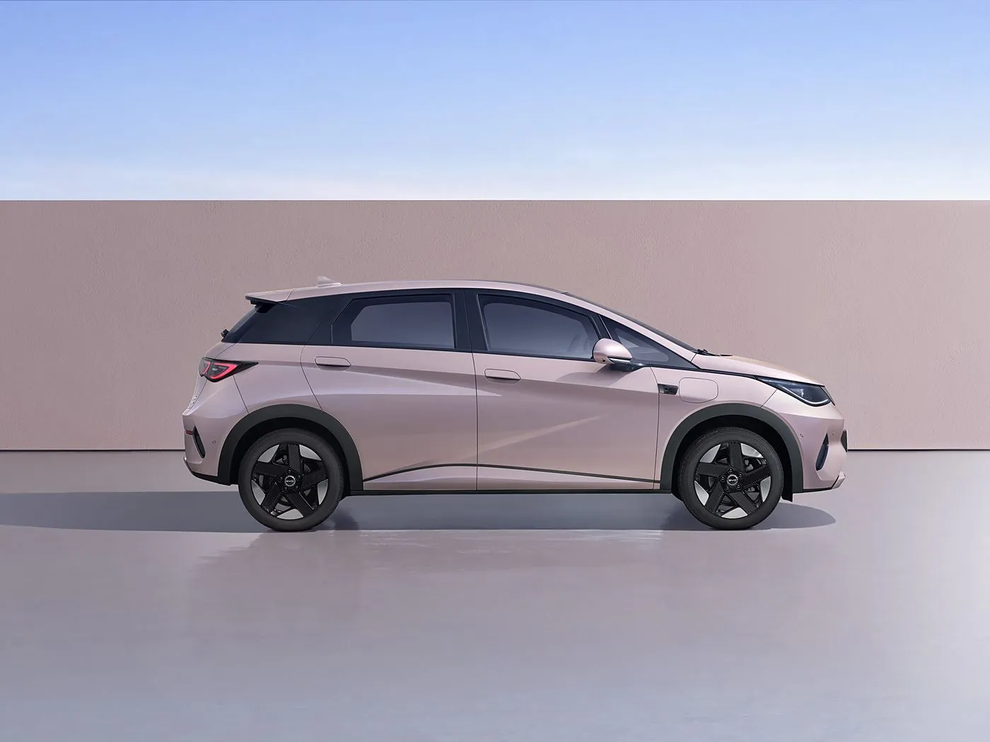 BYD Dolphin Urban Style Mini Electric Hatchback Edition Fashion with Technology Smart Automjet me energji të re