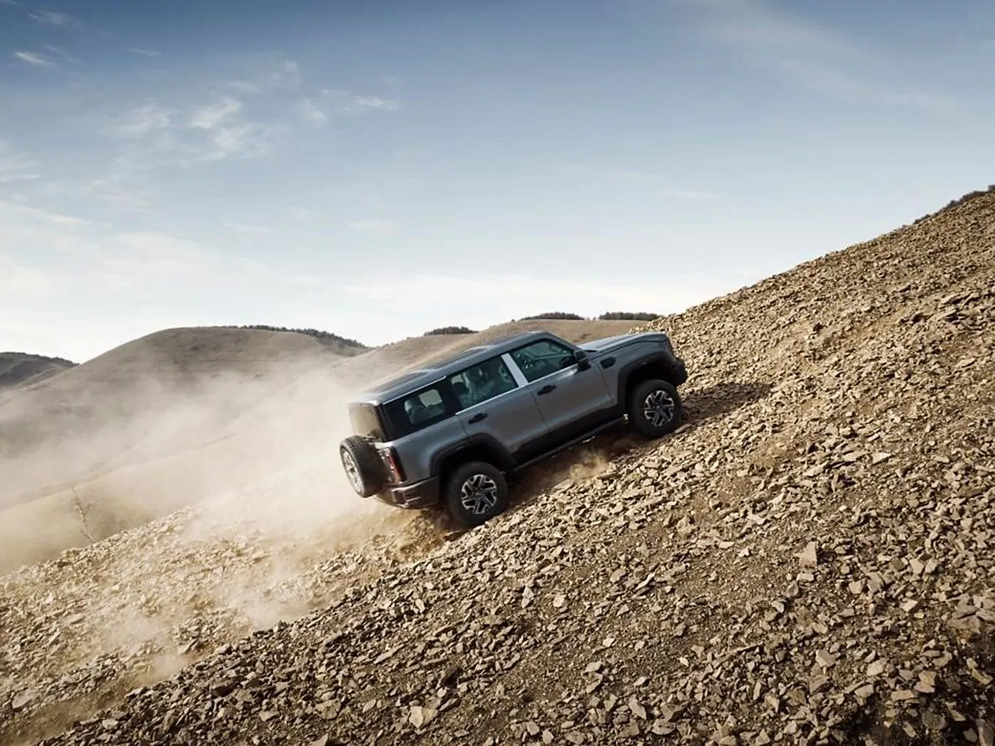 Beijing Off-Road BJ40 SUV kompakt 4WD, tank 85L dhe Kamera panoramike me bazë rrote të gjatë