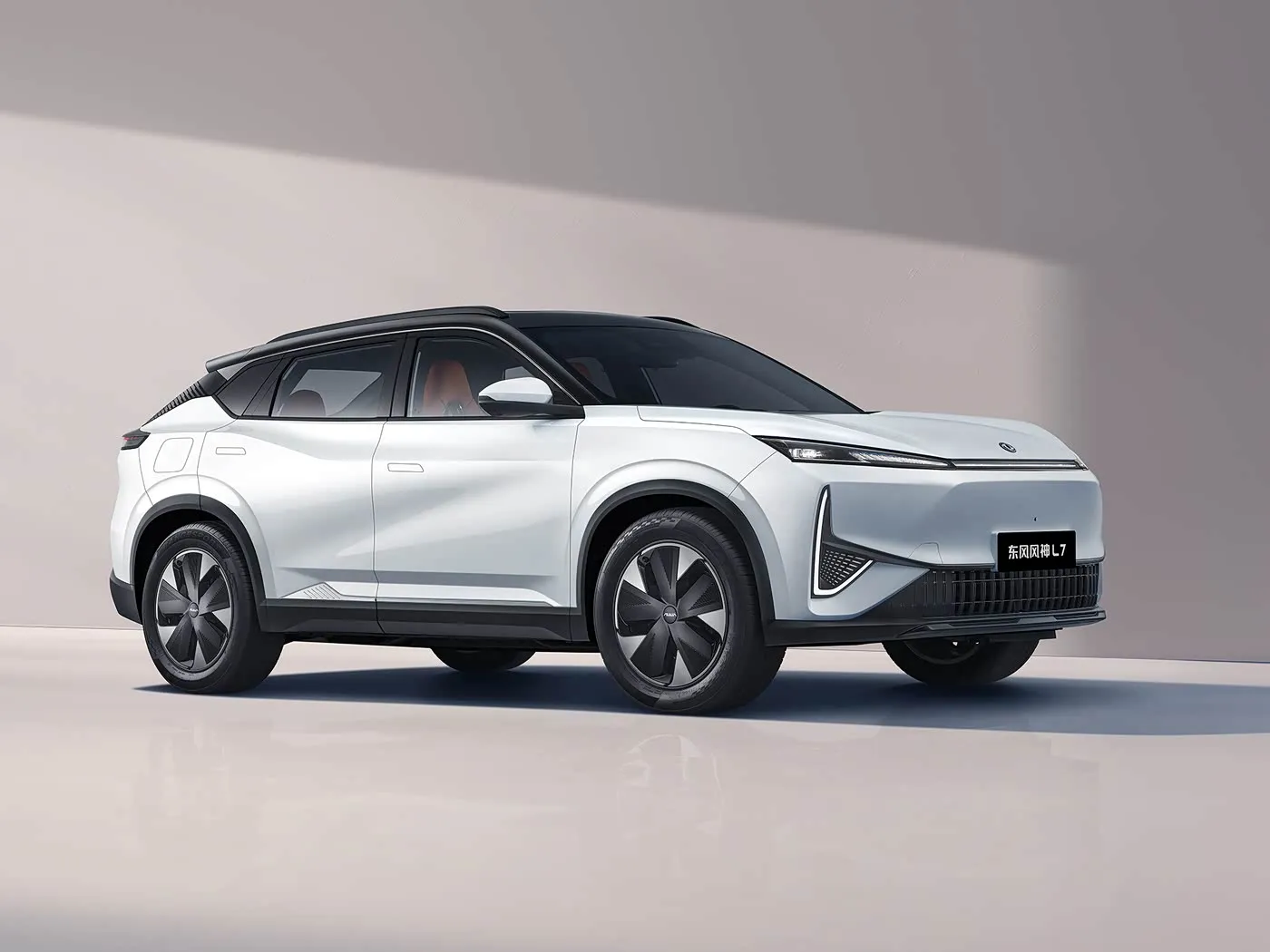 Dongfeng Aeolus L7: EV/PHEV SUV Premium me 5 vende me prekje sedilje lëkure Automjete me energji të re me rreze të gjatë