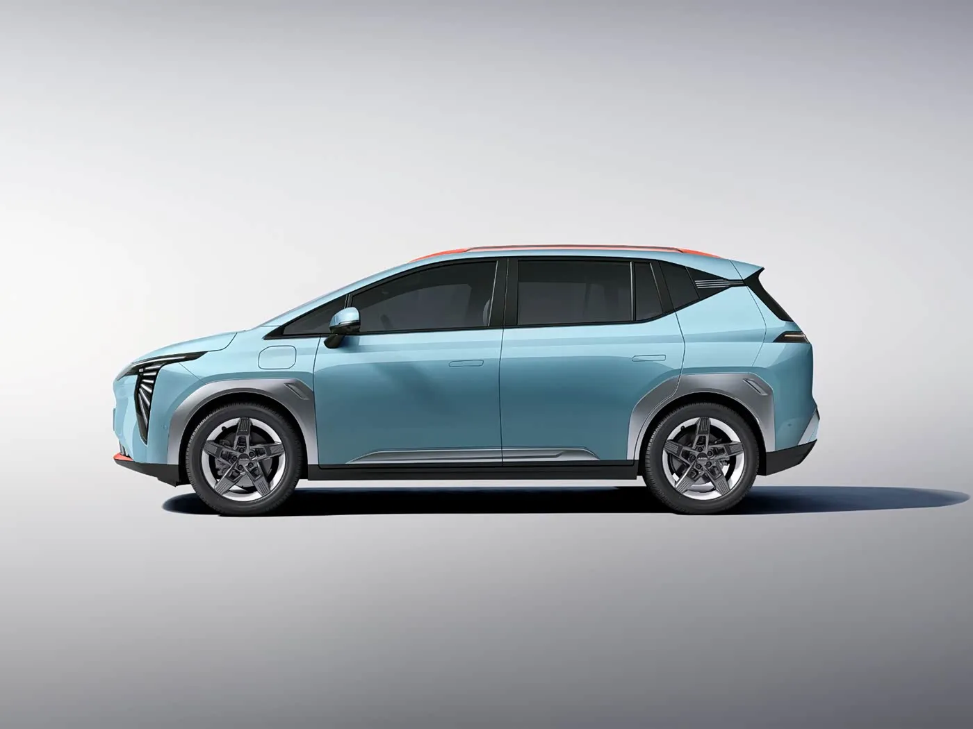 Shitet Makinë Elektrike GAC Aion Y Plus me ngarje inteligjente EV SUV 150 Kw me 5 dyer me 5 dyer