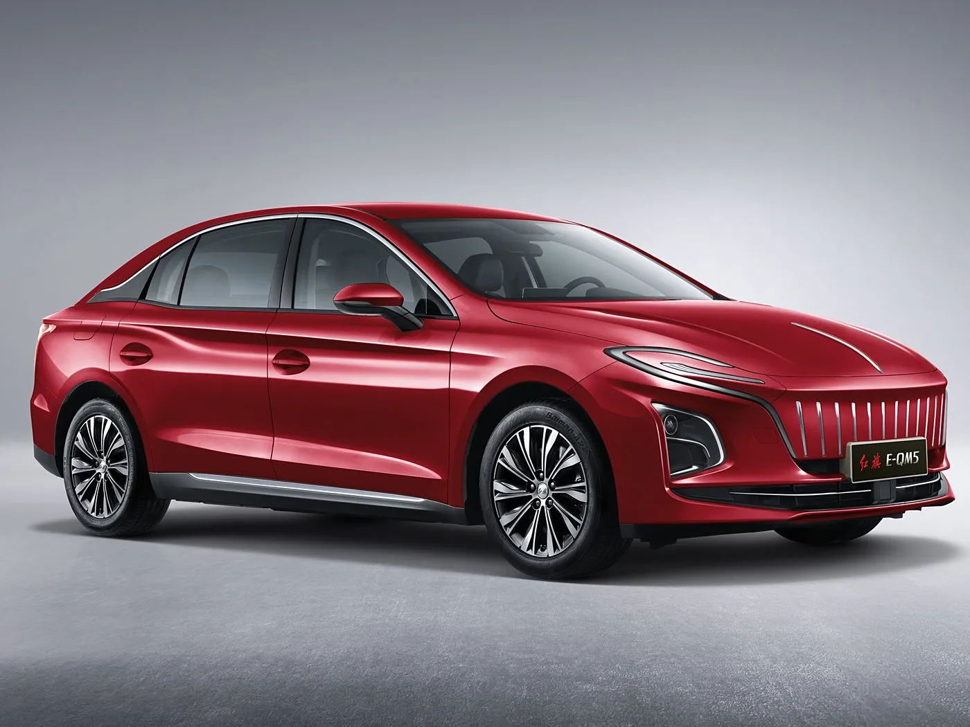 Automjet i ri me energji elektrike të pastër Hongqi E-QM5 EV Sedan i gjerë me rrota të gjata me rreze të gjatë