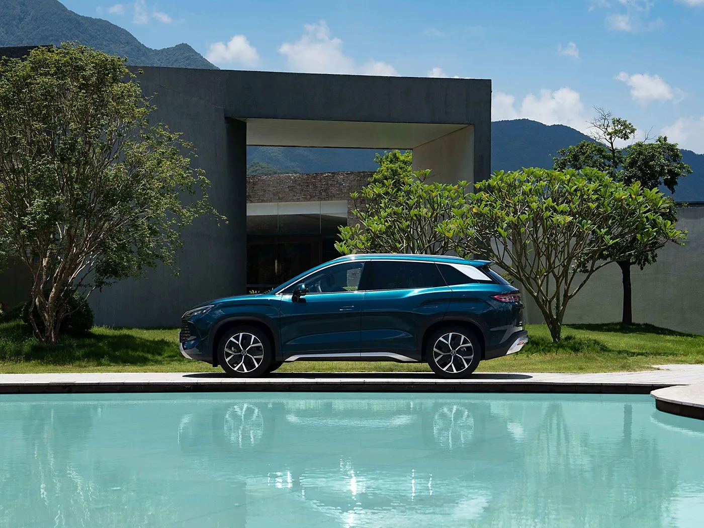 BYD Song L DM-i Kompakt PHEV SUV me rreze të gjatë automjeti me energji të re me shpejtësi të lartë DiPilot 2.0 Sedilje me ngrohje Kamera panoramike 360°