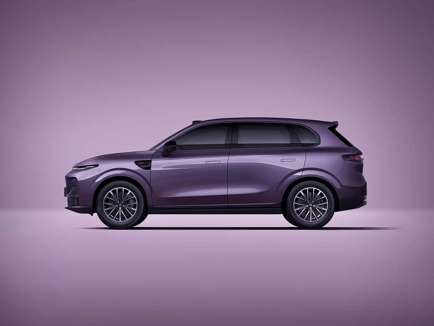 Leapmotor B10 SUV i pastër Elektrik kompakt me rreze CLTC 510-600 km, ekran 14,6" 2,5K & Leapmotor Pilot Automjete me energji të re