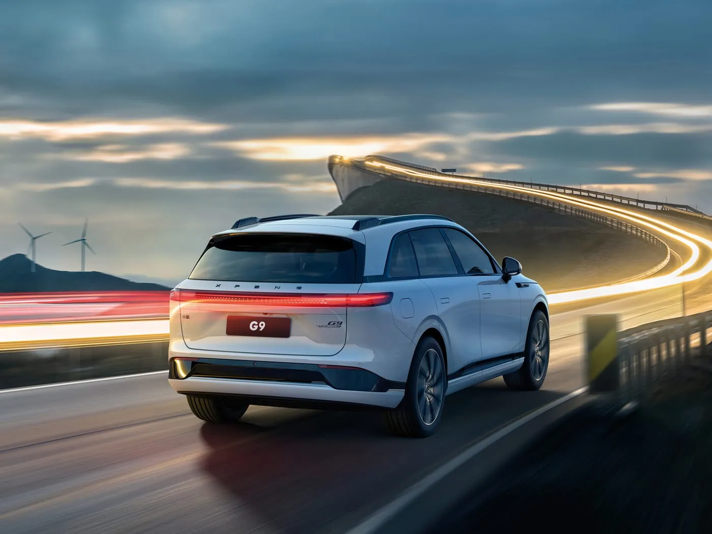 Makinë elektrike SUV me 4 dyer dhe 5 vendëshe luksoze Xpeng G9 MPV Hatchback me energji të re me modalitet drejtimi 4WD Fuqia PHEV dhe motori EV majtas