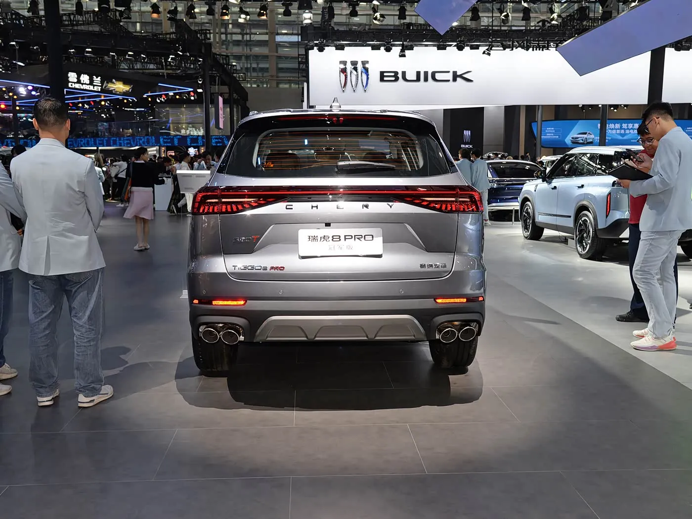 Chery Tiggo 8 Pro Luksoze Familjare SUV Kamera e pasme Automatike R18 Benzine e majte Sedilje lekure e erret Euro VI Emission AWD