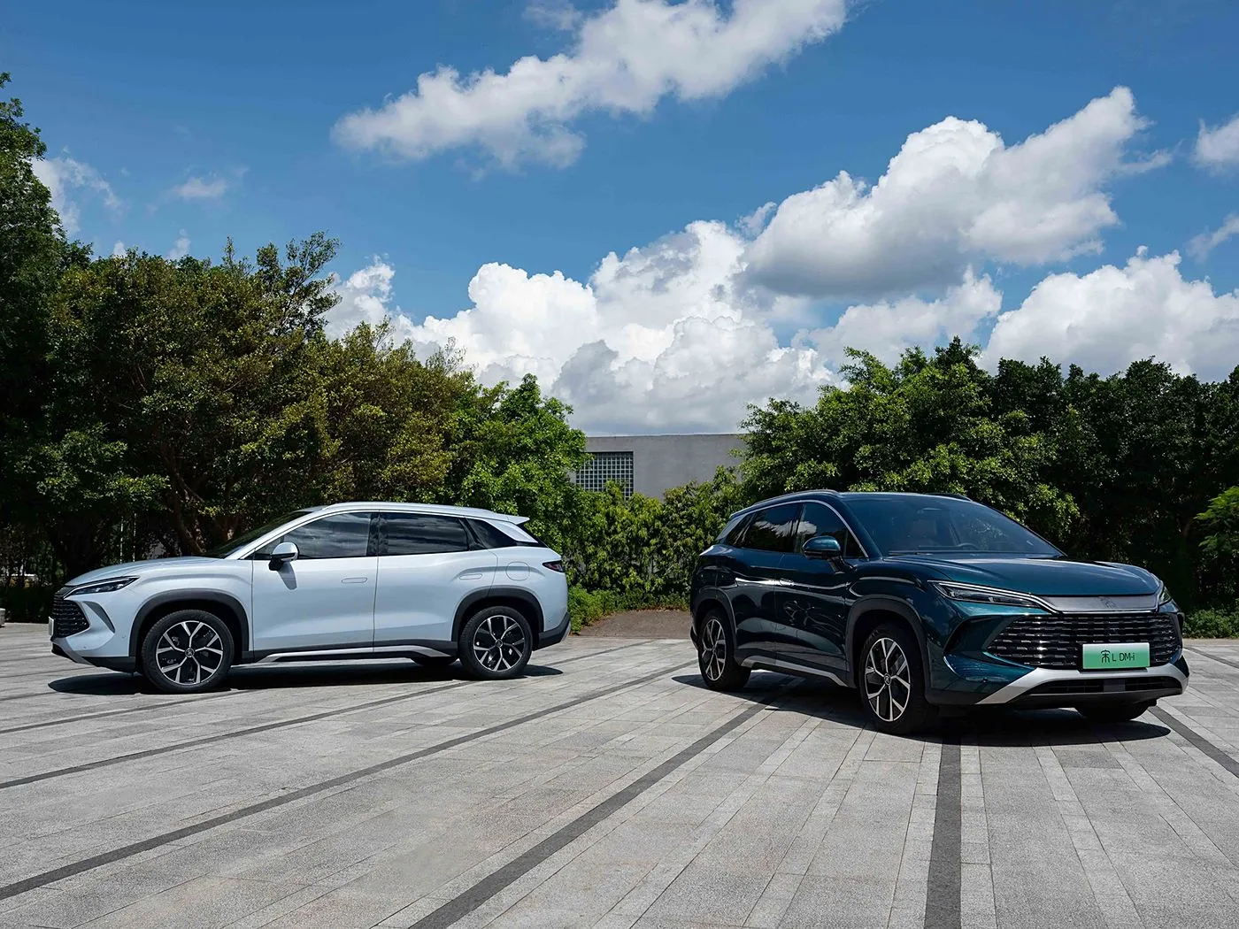 BYD Song L DM-i Kompakt PHEV SUV me rreze të gjatë automjeti me energji të re me shpejtësi të lartë DiPilot 2.0 Sedilje me ngrohje Kamera panoramike 360°