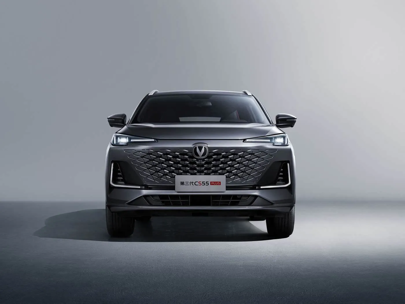 Changan CS55 PLUS SUV kompakt 190 km/h me shpejtësi të lartë, kamera 360°, AC me dy zona dhe premium audio JBL