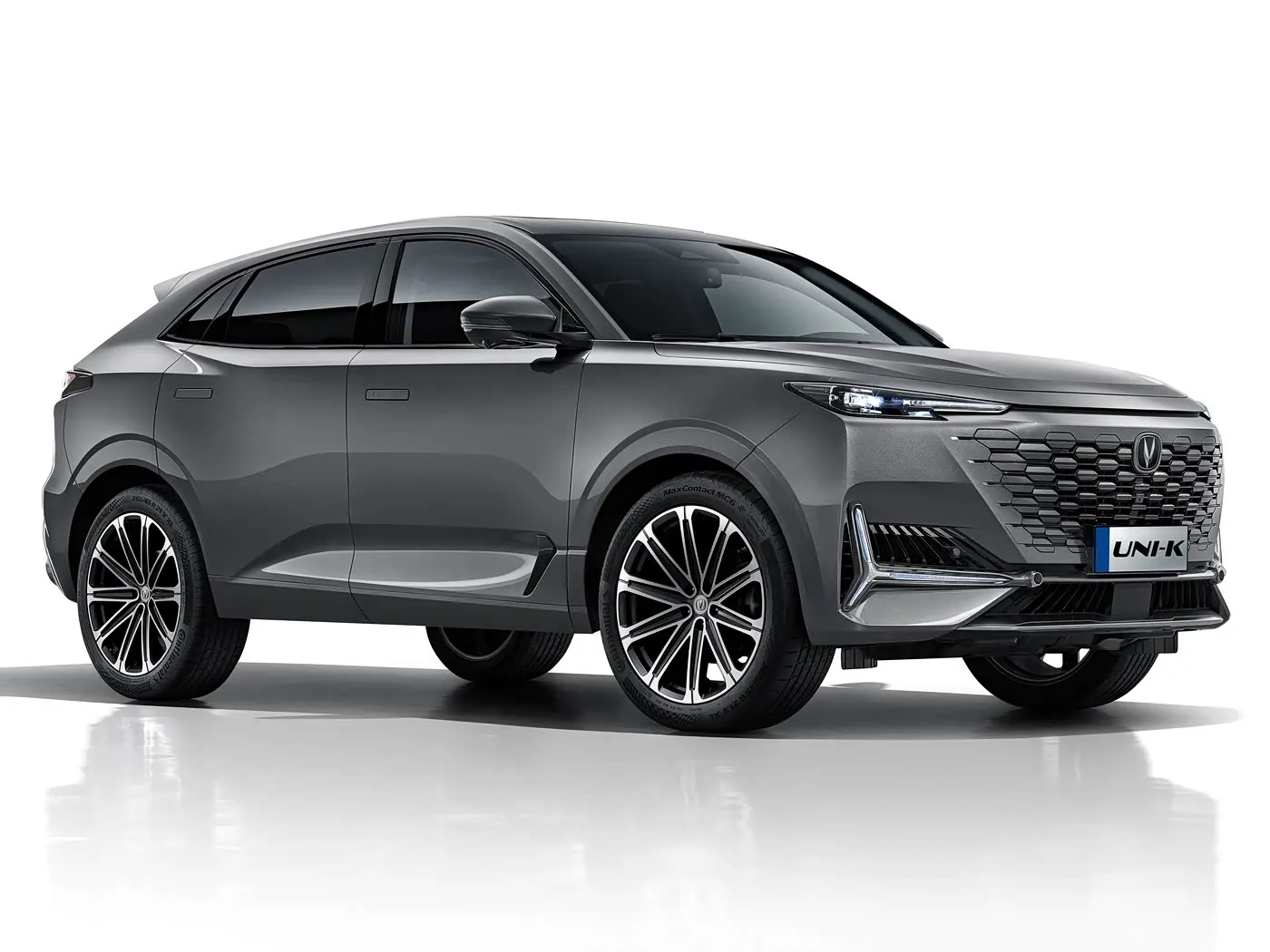 BYD E2 Luksoze Elektrike EV Sedan SUV Hatchback Makinë me drejtim të majtë me motor me bateri litium Automjeti i ri me energji i Kinës