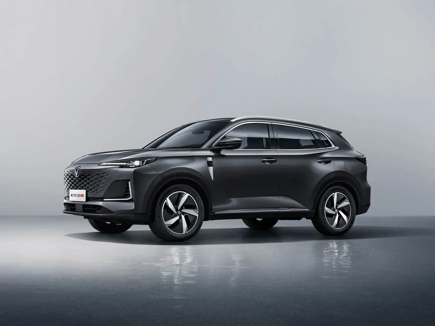 Changan CS55 PLUS SUV kompakt 190 km/h me shpejtësi të lartë, kamera 360°, AC me dy zona dhe premium audio JBL