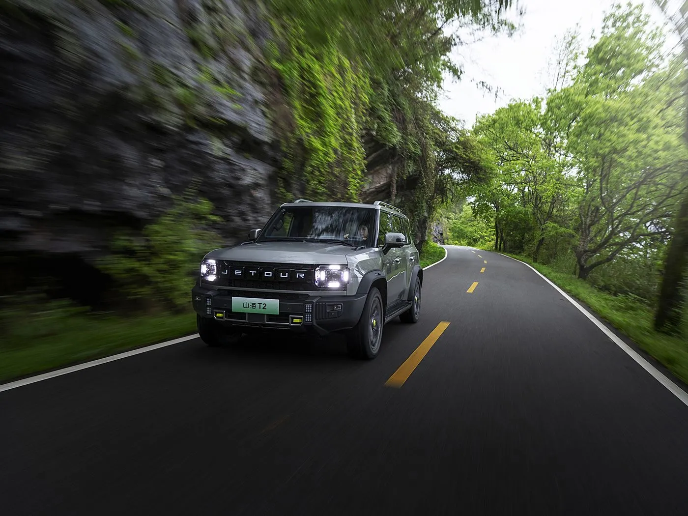 Jetour T2 SUV Hybrid Version Euro VI e re Drita e mbërritjes së re Turbo ACC Automatic Gearbox Lëkurë Timoni majtas