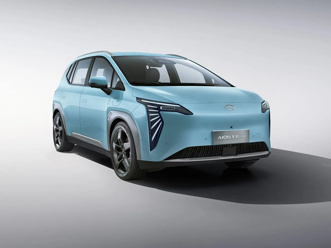 Shitet Makinë Elektrike GAC Aion Y Plus me ngarje inteligjente EV SUV 150 Kw me 5 dyer me 5 dyer