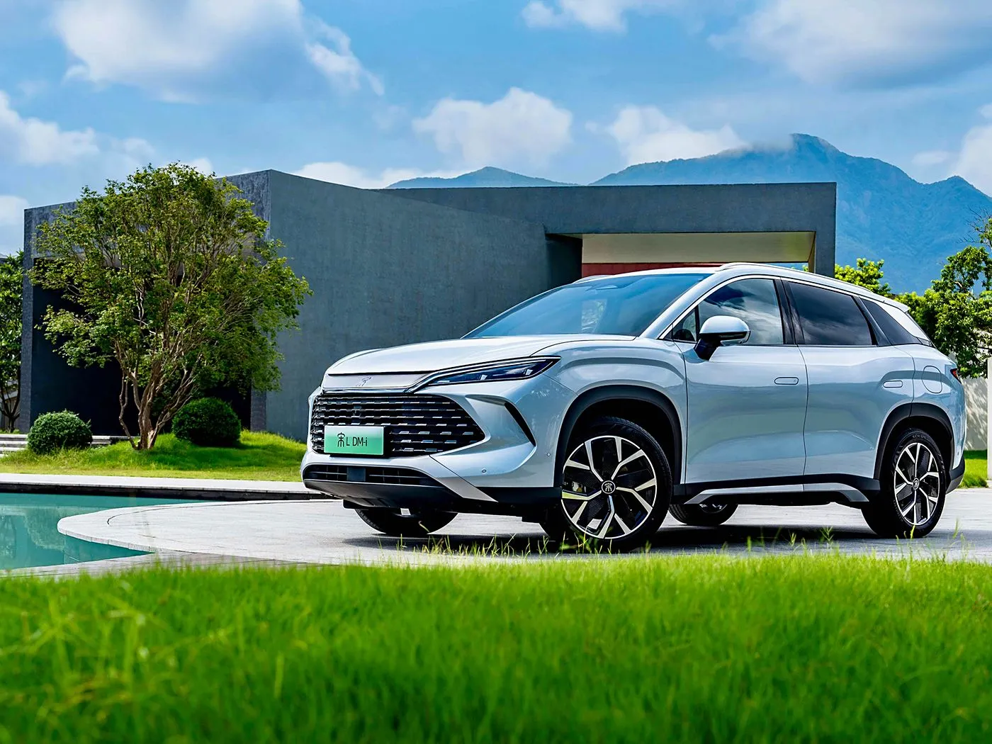 BYD Song L DM-i Kompakt PHEV SUV me rreze të gjatë automjeti me energji të re me shpejtësi të lartë DiPilot 2.0 Sedilje me ngrohje Kamera panoramike 360°