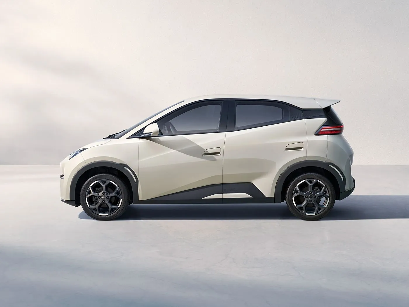 BYD Seagull EV Hatchback Mini Smart SUV me rrota të përparme me kamerë të pasme Automjet me energji të re të mundësuar nga Litium Hot Sale
