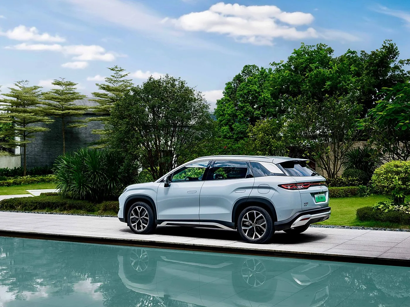 BYD Song L DM-i Kompakt PHEV SUV me rreze të gjatë automjeti me energji të re me shpejtësi të lartë DiPilot 2.0 Sedilje me ngrohje Kamera panoramike 360°
