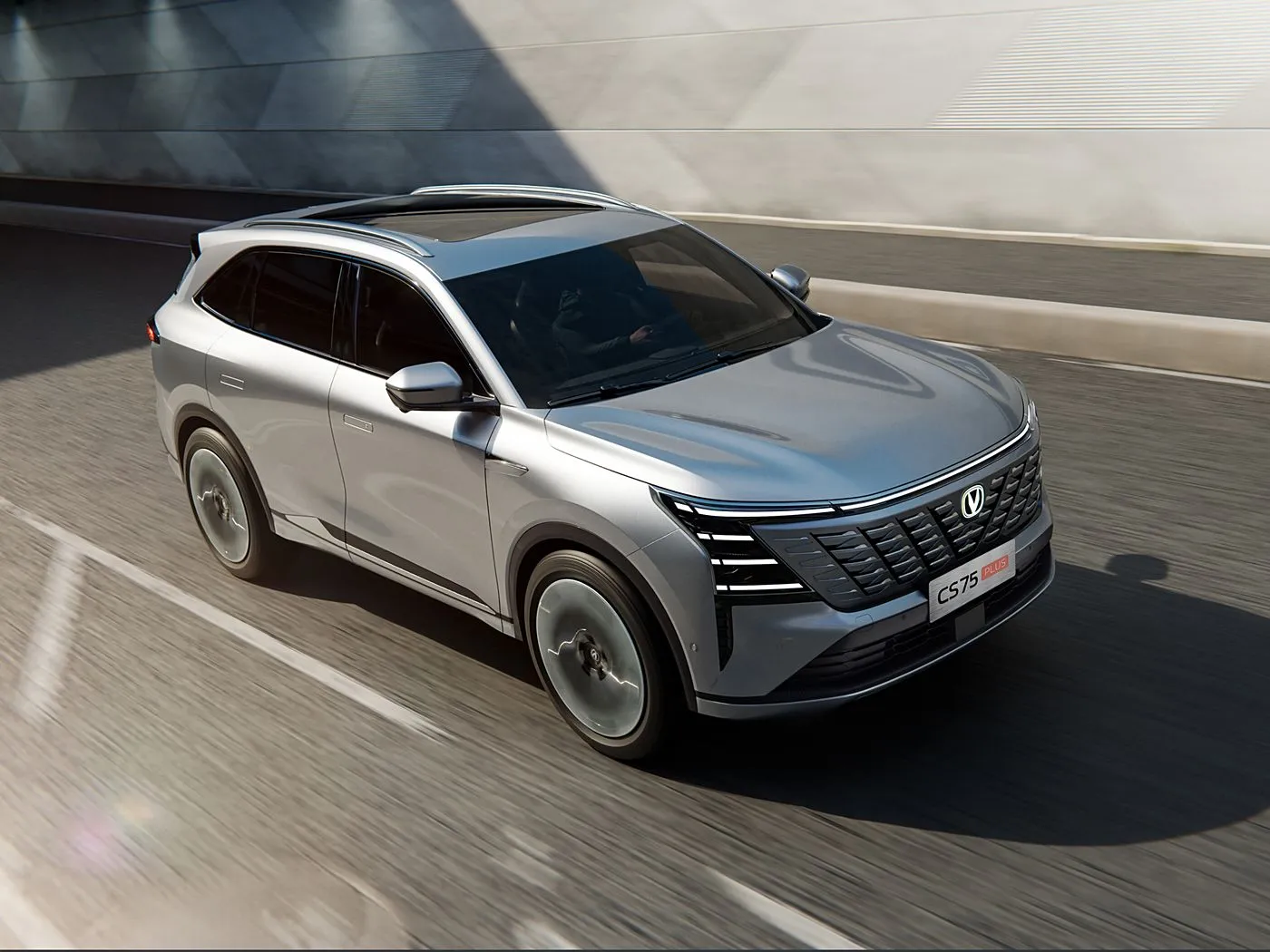 Changan CS75 PLUS 1.5T/2.0T SUV kompakt me asistencë L2.5, ekran me prekje 15,6" dhe bazë të gjatë të rrotave